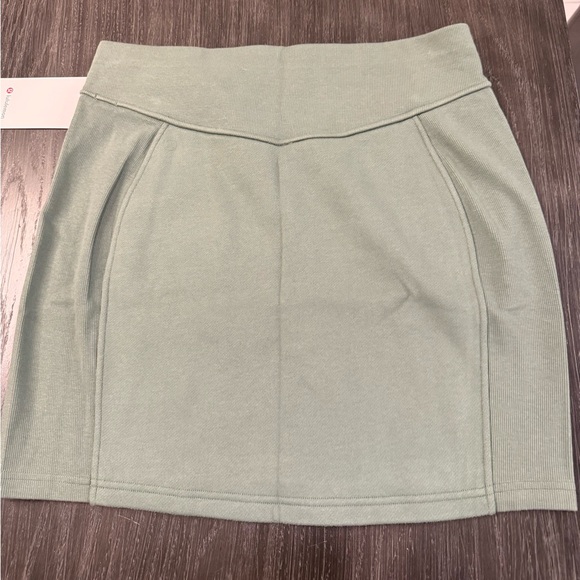 lululemon athletica Dresses & Skirts - Lululemon Athletica High Rise Mini Skirt Size Medium NWT